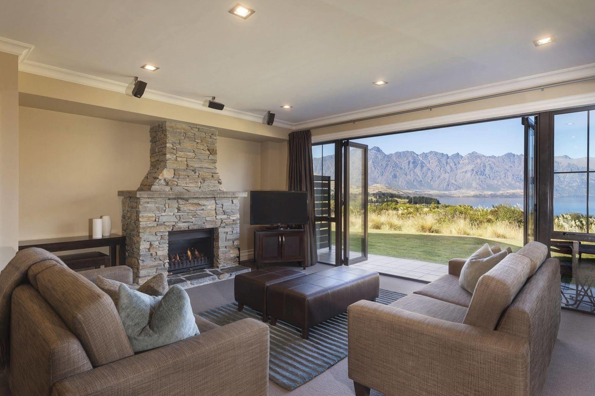 Platinum Queenstown Exterior foto